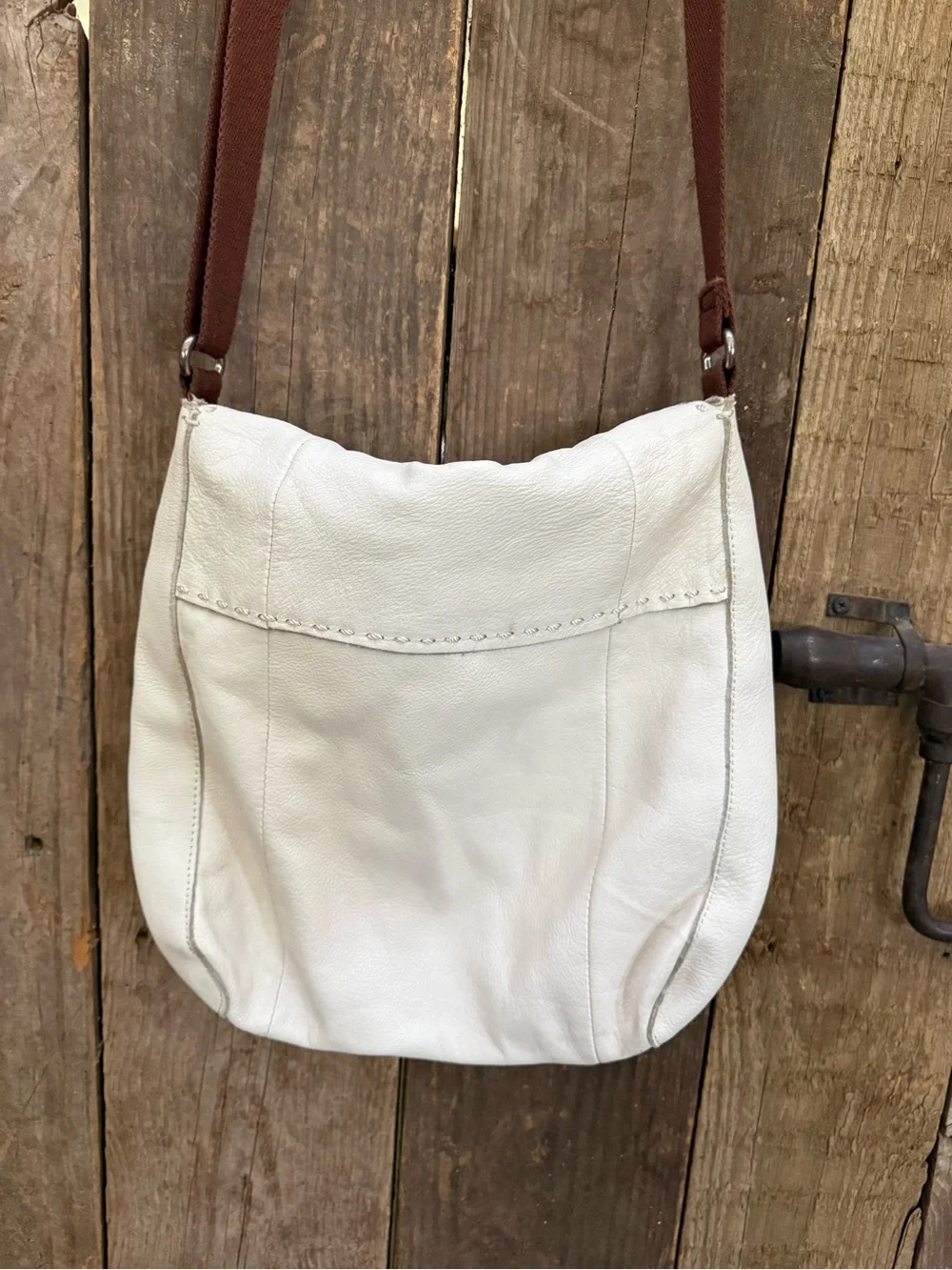 THE SAK Pebbled White & Brown Leather Slouch Bag Bucket Bag Purse